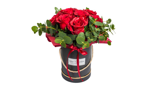 Bouquet of Fresh Roses In A Box - BG Flowers